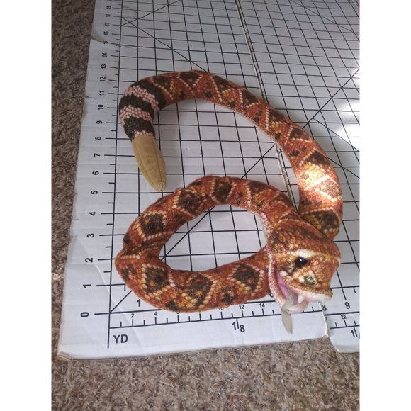 FOLKMANIS Rattlesnake Finger Handpuppet - Picture 7 of 7